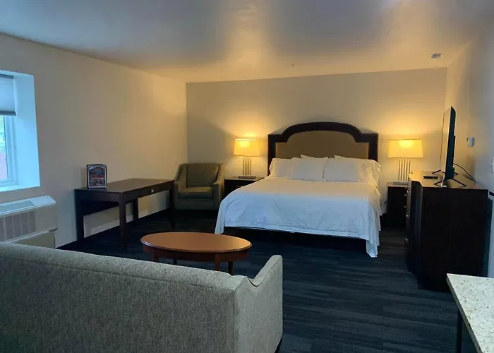 Elker Inn & Suites